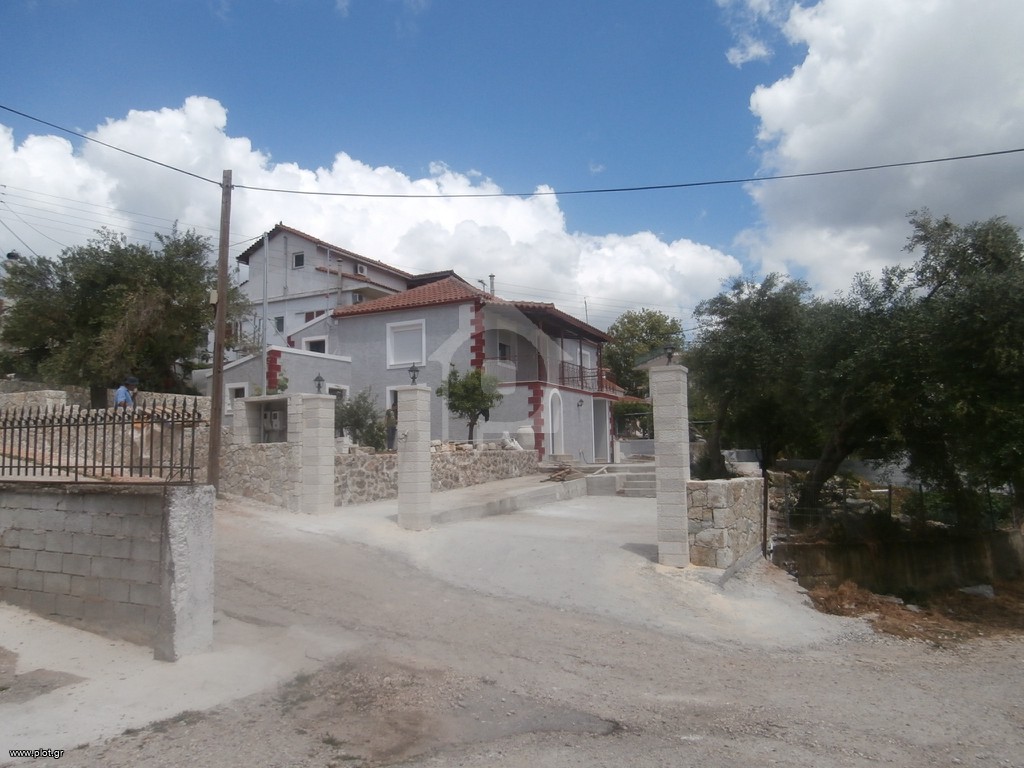 Μονοκατοικία 140 τ.μ. προς πώληση, Τρικόρυφο