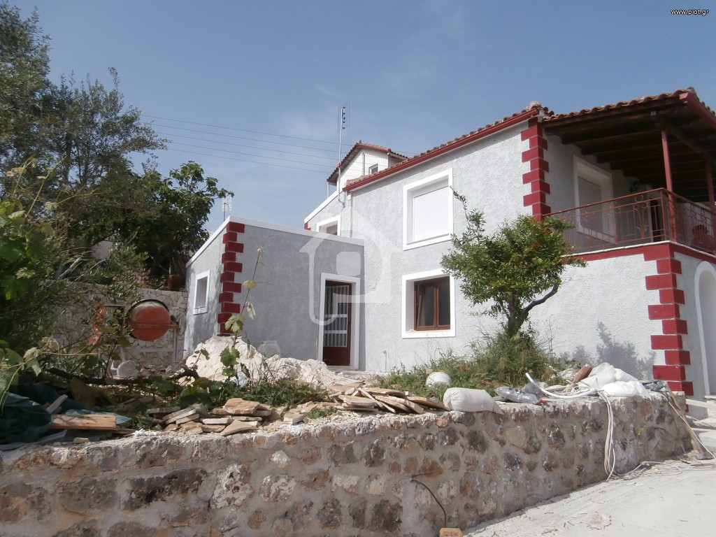 Μονοκατοικία 140 τ.μ. προς πώληση, Τρικόρυφο