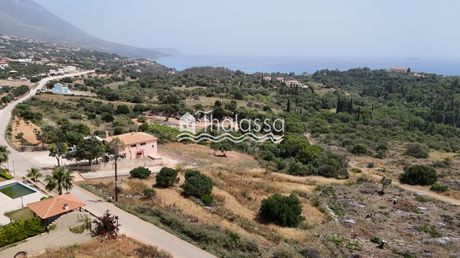 Land plot 2.700 sqm for sale