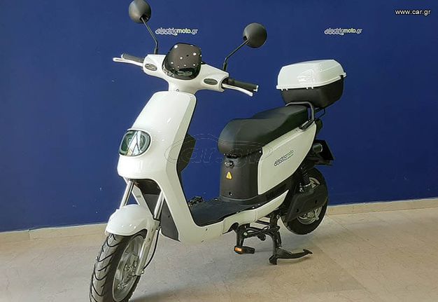 Μοτοσυκλέτα scooter '24