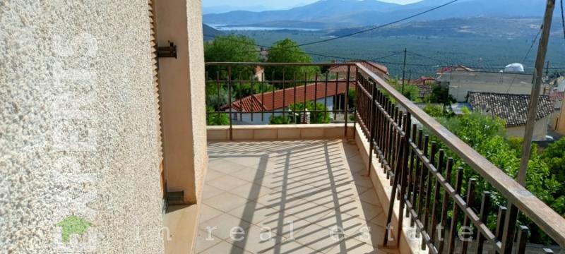 Κτίριο 302 τ.μ. πρός πώληση, Φωκίδα, Δελφοί