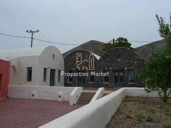 Store 90 sqm for sale, Cyclades, Santorini