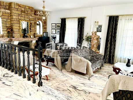 Detached home 220sqm for rent-Palaia Fokaia » Κέντρο