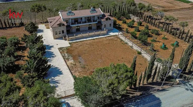 Villa 470 sqm for rent, Larnaca, Perivolia Larnacas