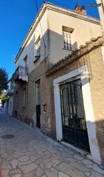 Μονοκατοικία 365 τ.μ. προς πώληση, Κέντρο Λίμνης