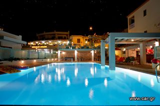 POOL BAR XANIA PLATANIAS