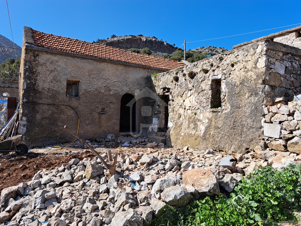 Μονοκατοικία 410 τ.μ. προς πώληση, Καρές Σφακίων