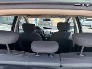 Hyundai i 20 2011-thumb-7