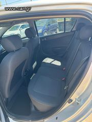 Hyundai i 20 2011-thumb-6
