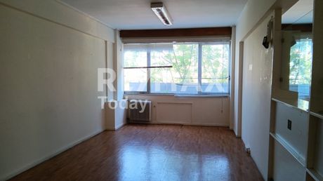 Office 87sqm for rent-Limani