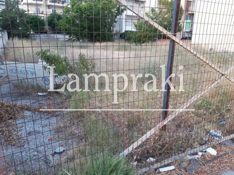 Land plot 780sqm for sale-Eleftherio-Kordelio » Center