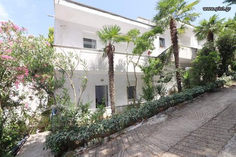 Συγκρότημα διαμερισμάτων 200τ.μ. για πώληση-Παλλήνη » Λουτρά
