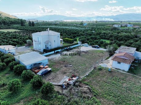 Land plot 800sqm for sale-Nea Tirintha » Center
