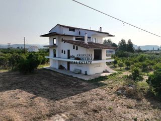 Μεζονέτα 215 τ.μ. για πώληση