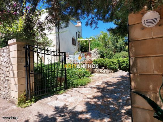 Συγκρότημα διαμερισμάτων 150 τ.μ. για πώληση, Ν. Ρεθύμνου, Νικηφόρος Φωκάς