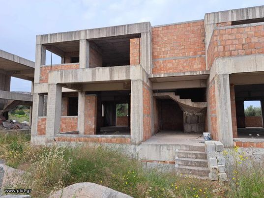Συγκρότημα διαμερισμάτων 400 τ.μ. πρός πώληση, Ν. Ρεθύμνου, Αρκάδι