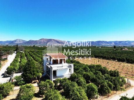 Μονοκατοικία 241 τ.μ. για πώληση