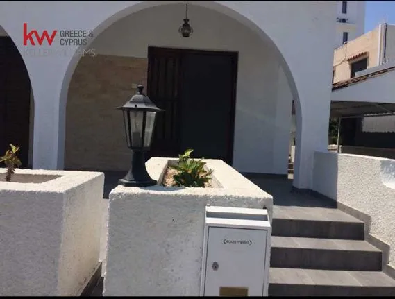 Detached home 180 sqm for rent, Larnaca, Larnaca (center)