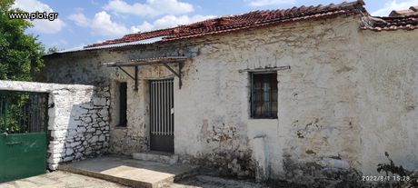 Building 185sqm for sale-Thessaliotida » Thavmako