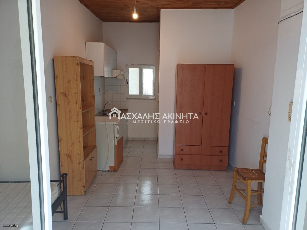 Studio / γκαρσονιέρα 17 τ.μ. προς ενοικίαση, Τρεις Καμάρες