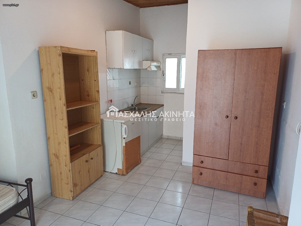 Studio / γκαρσονιέρα 17 τ.μ. προς ενοικίαση, Τρεις Καμάρες