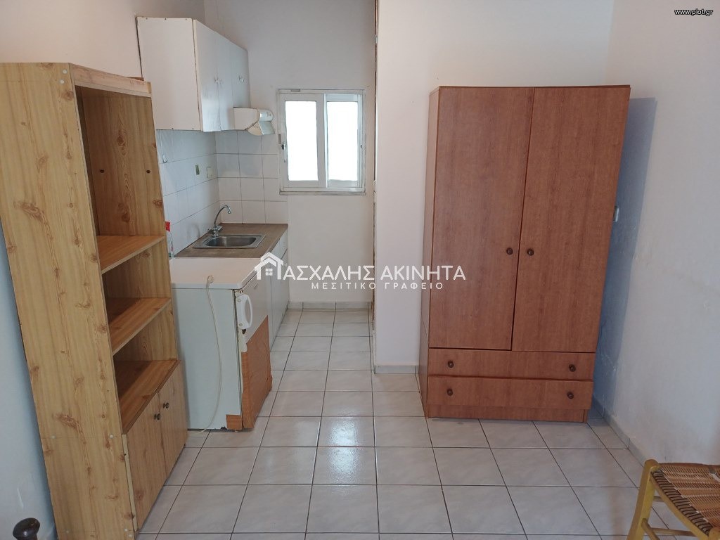 Studio / γκαρσονιέρα 17 τ.μ. προς ενοικίαση, Τρεις Καμάρες