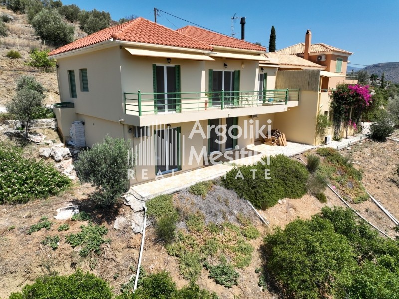 Μεζονέτα 240 τ.μ. προς πώληση, Κέντρο Ασίνης