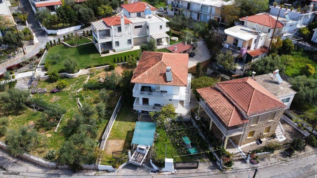 Συγκρότημα διαμερισμάτων 182 τ.μ. πρός πώληση, Μεσσηνία, Καλαμάτα