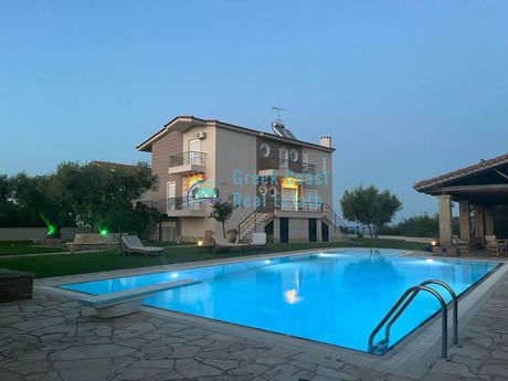 Villa 340sqm for sale-Akrata » Ampelos