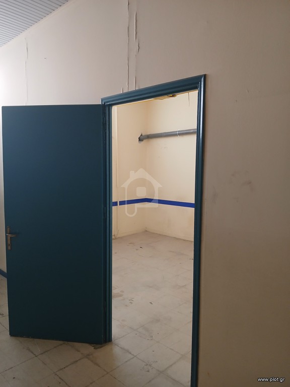 Κατάστημα 117 τ.μ. προς ενοικίαση, Κέντρο Πολίχνης