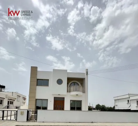 Detached home 218 sqm for rent, Larnaca, Dromolaksia