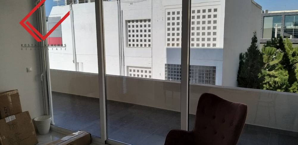 Επιχειρηματικό κτίριο 720 τ.μ. προς ενοικίαση, Κάτω Γλυφάδα
