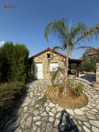 Villa 550 sqm for sale, Larnaca, Pyrga