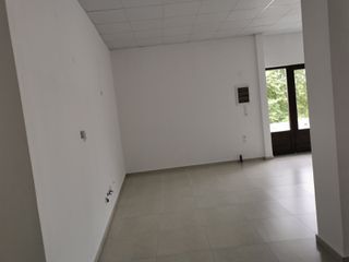 Κατάστημα 198 τ.μ. για ενοικίαση, Μαγνησία, Μηλιές-thumb-7