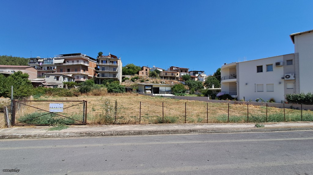 Οικόπεδο 1.250 τ.μ. προς πώληση, Κέντρο Μακρακώμης