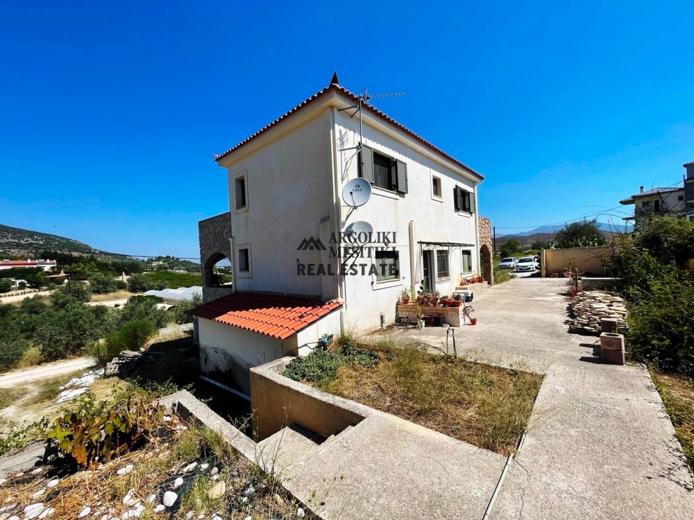 Μονοκατοικία 300 τ.μ. προς πώληση, Αγία Παρασκευή Ασίνης