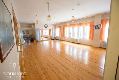 Business bulding 1.500sqm for rent-Pylea » Epektasi