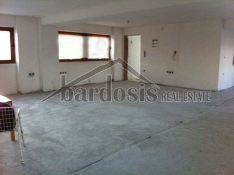 Office 300 sqm for rent