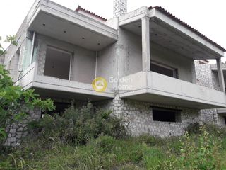 Συγκρότημα διαμερισμάτων 215 τ.μ. για πώληση