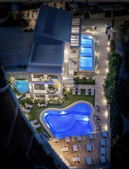 Hotel 490sqm for sale-Elatio » Varvara