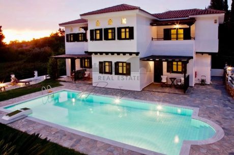 Hotel 200sqm for sale-Argalasti » Chorto