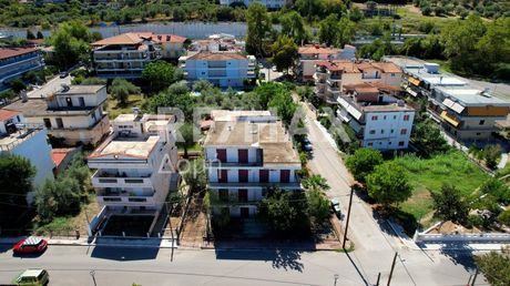 Business bulding 547sqm for sale-Kamena Vourla » Center