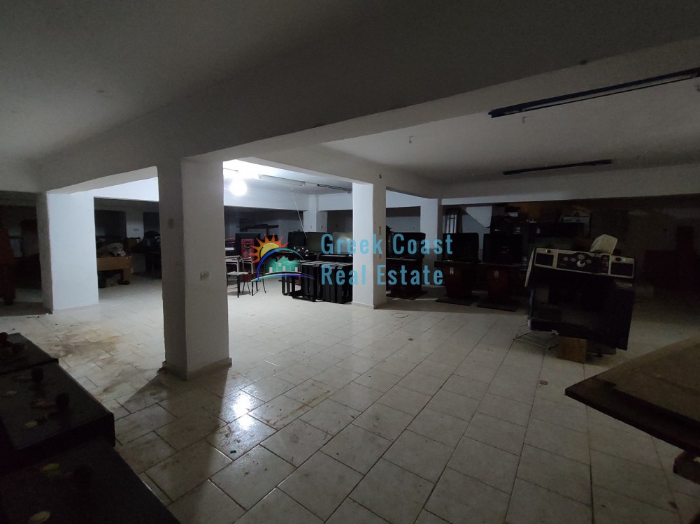 Κατάστημα 550 τ.μ. προς ενοικίαση, Κέντρο Πάτρας