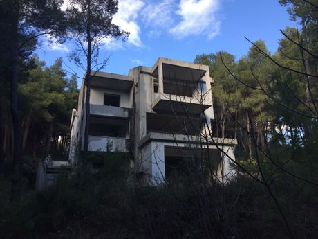 Detached home 450 sqm for sale
