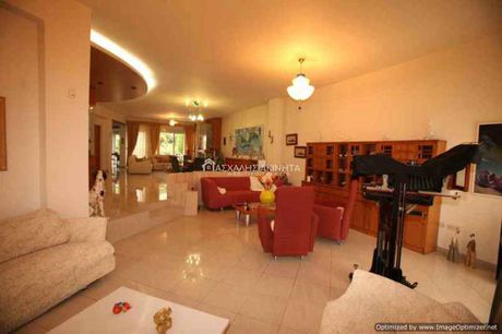 Maisonette 594sqm for sale-Heraclion Cretes » Poros