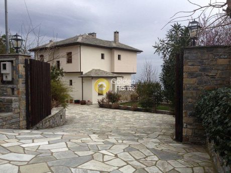 Detached home 360sqm for sale-Mouresi » Tsagkarada