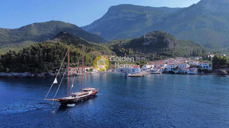 Building 230sqm for sale-Zarakas » Charakas