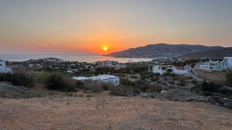 Land plot 1.560sqm for sale-Syros » Poseidonia