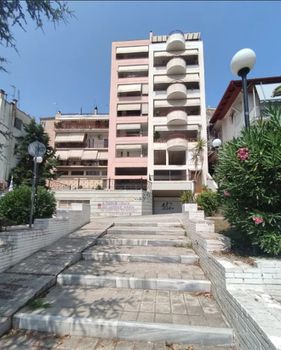 Apartment 200sqm for sale-Lamia » Center
