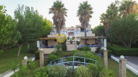 Hotel 850sqm for sale-Dytikis Achaias » Paralia Niforaiikon